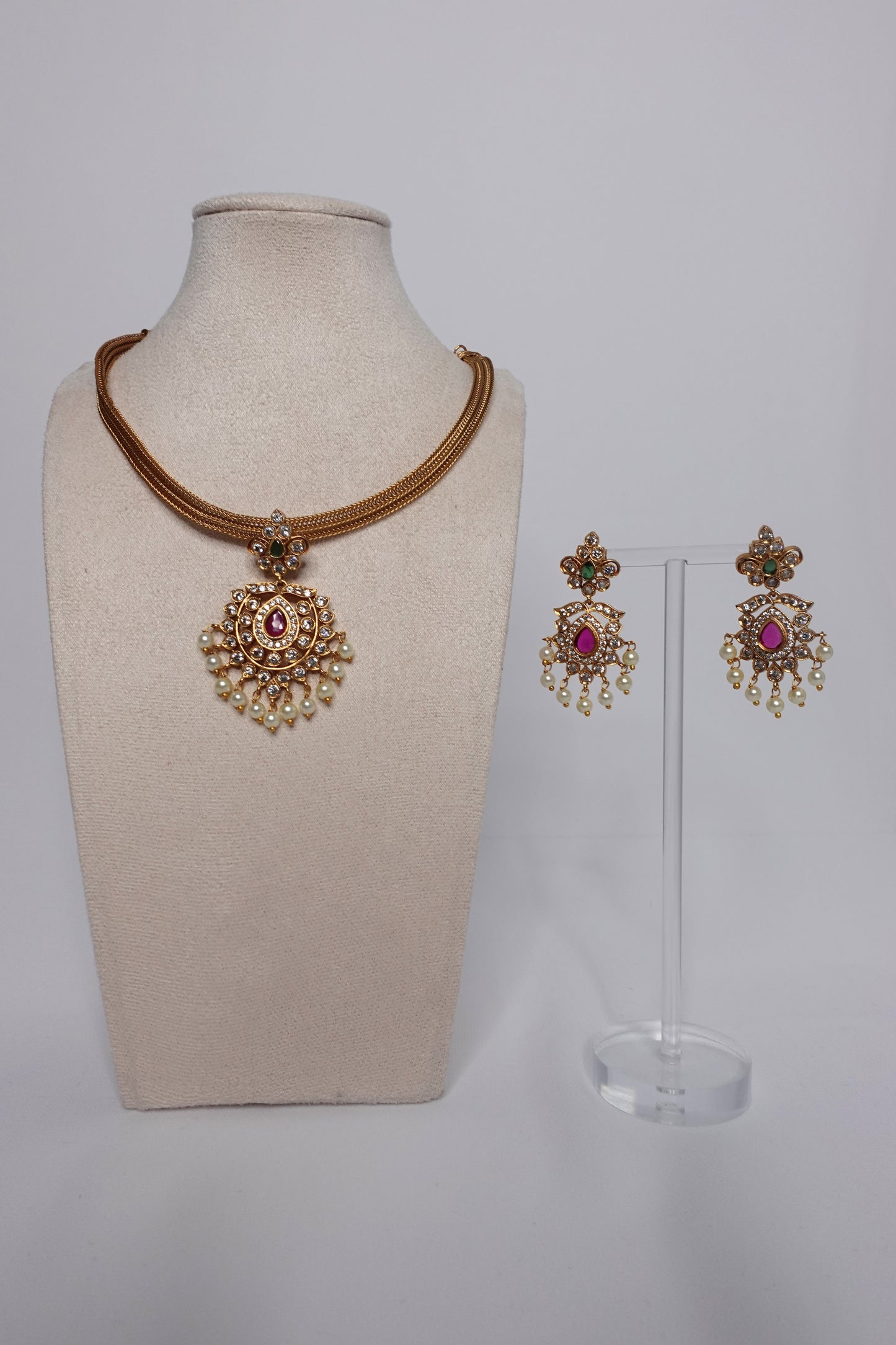Simple Traditional Set - 132