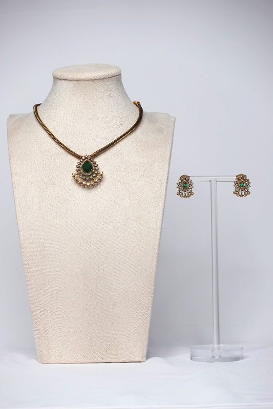 Green Stone Necklace - 379