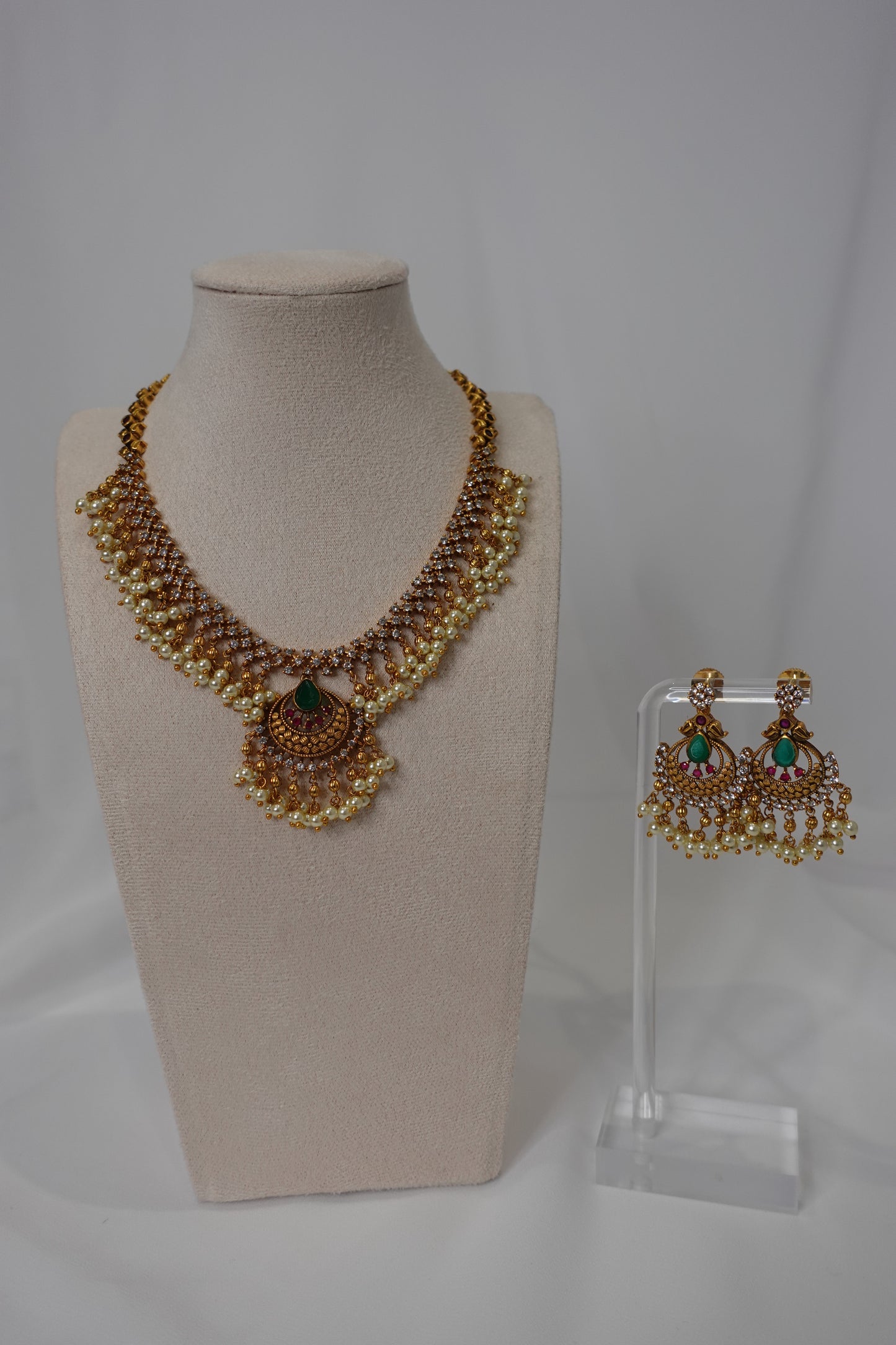 Matte Finish Ruby Green Necklace Set - 134
